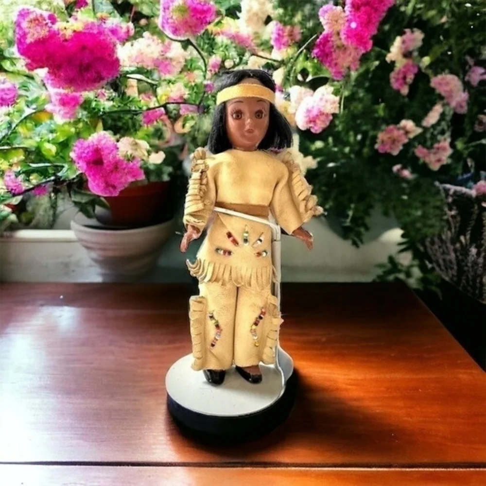 Vintage Native American Indian Girl Doll 8